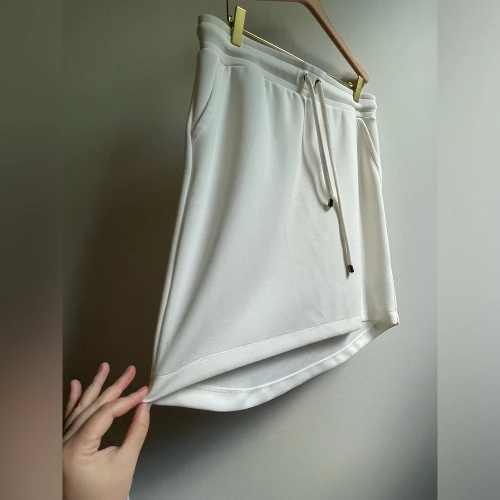 Cable And Gauge Sporty White Skirt Size Large